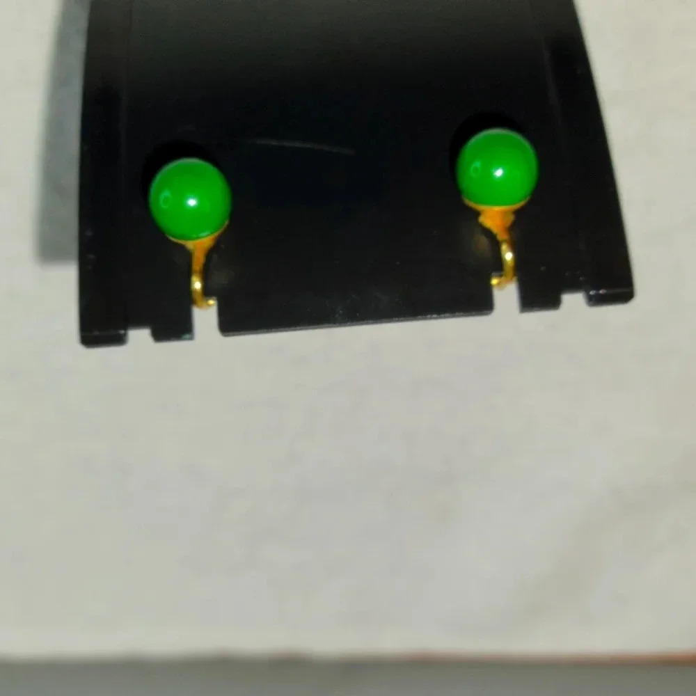 Vintage Green Ball Clip-on Earrings Fashion Jewelry